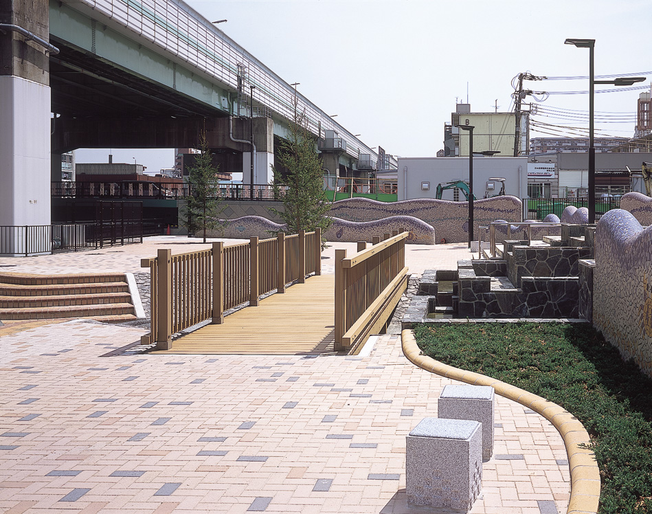 Shukei Facility: Recycled Recycled Wood (Johoku Park)