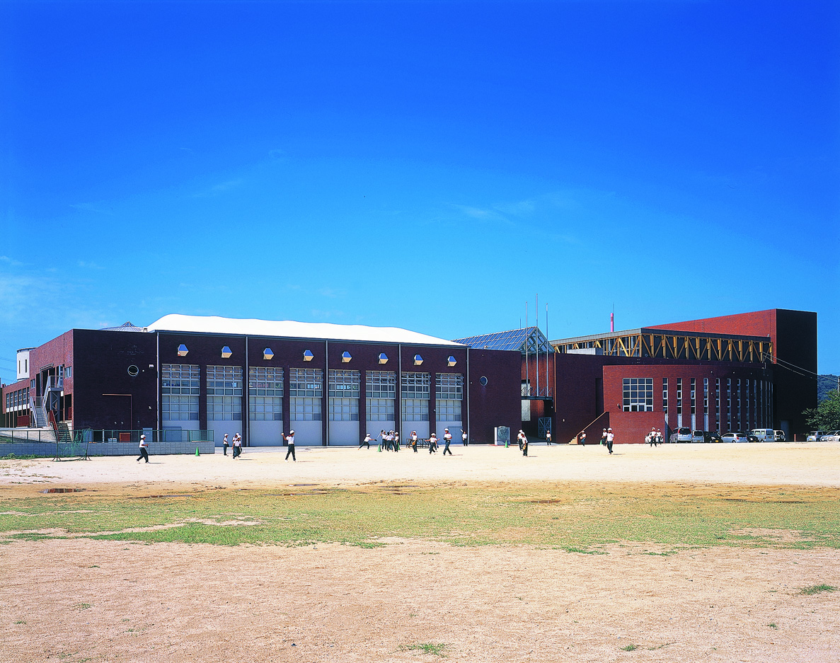 Chiryo Gakuen Wakayama Gymnasium