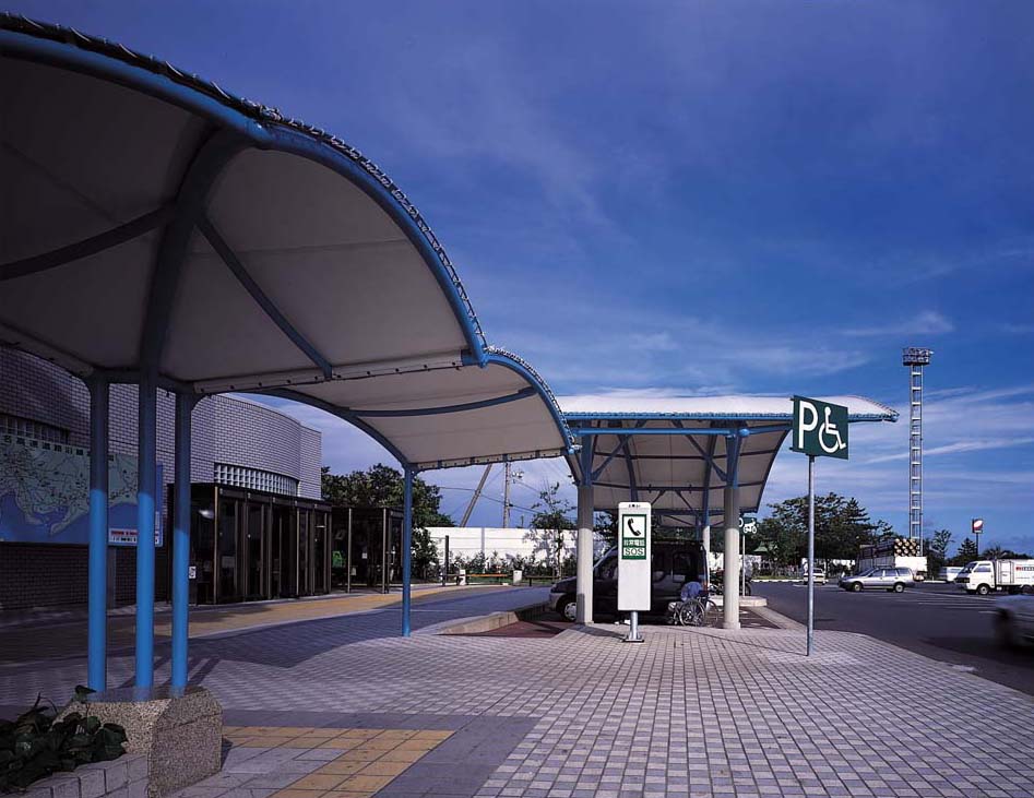 Handicapped parking lot at Kamigo SA on the Tomeihan Expressway