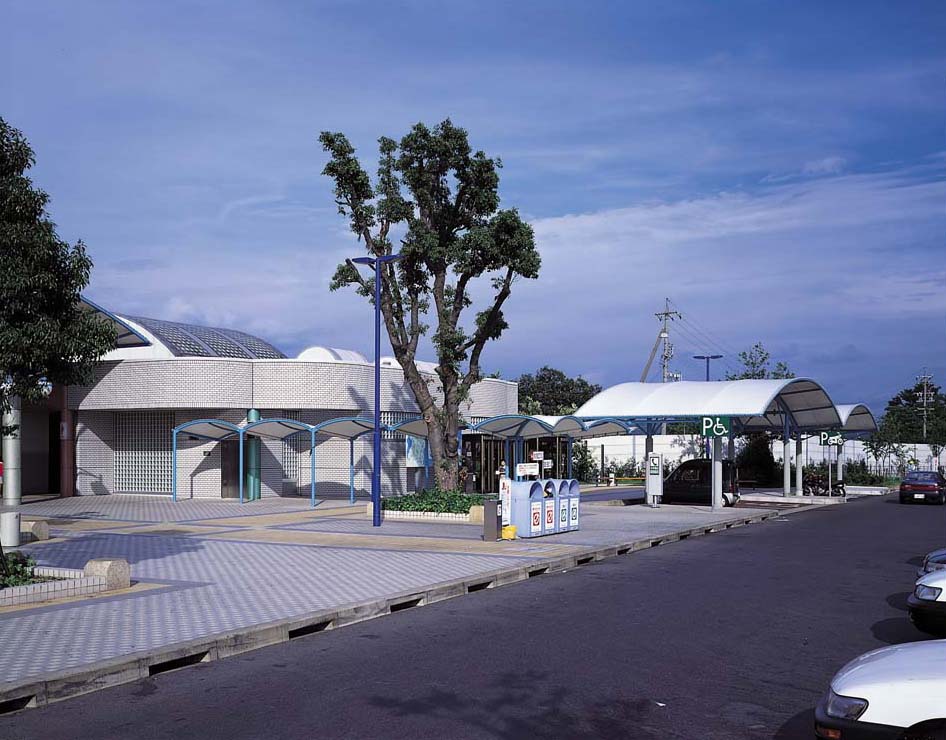 Handicapped parking lot at Kamigo SA on the Tomeihan Expressway