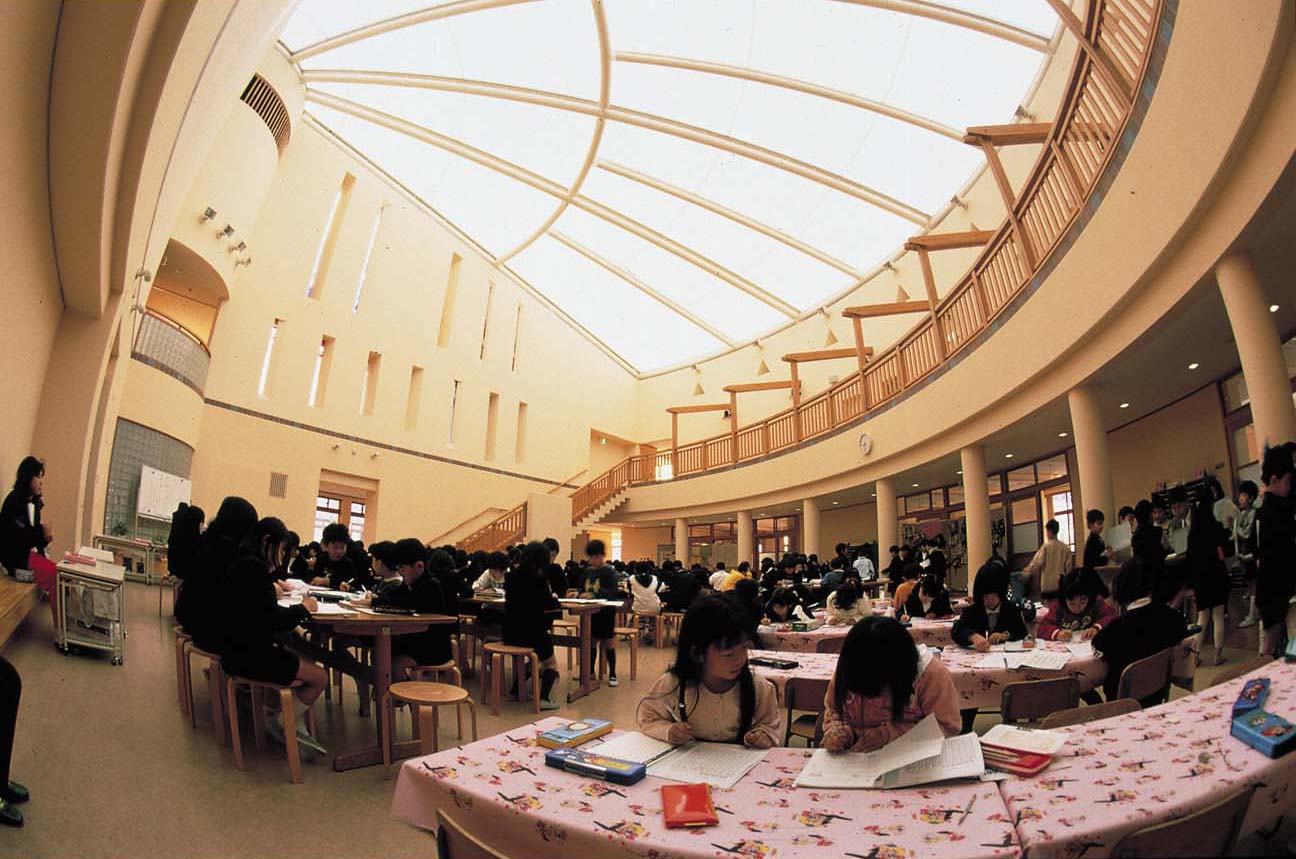Hannan Momonokidai Elementary School