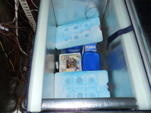 VIP付保冷ボックスの蓄冷材使用時