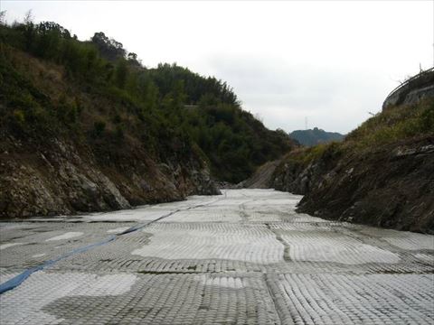 福岡県　ダム建設護床工事(790)