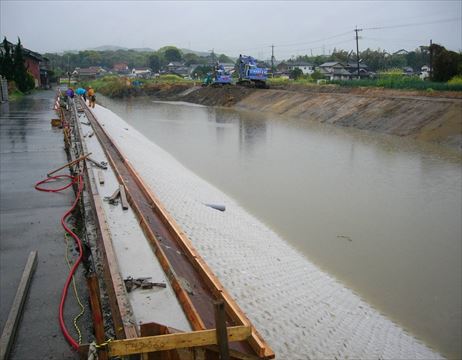 福岡県　河川整備法面保護工事1(791)