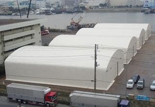固定式仮設屋根（東京都・季節製品保管庫）