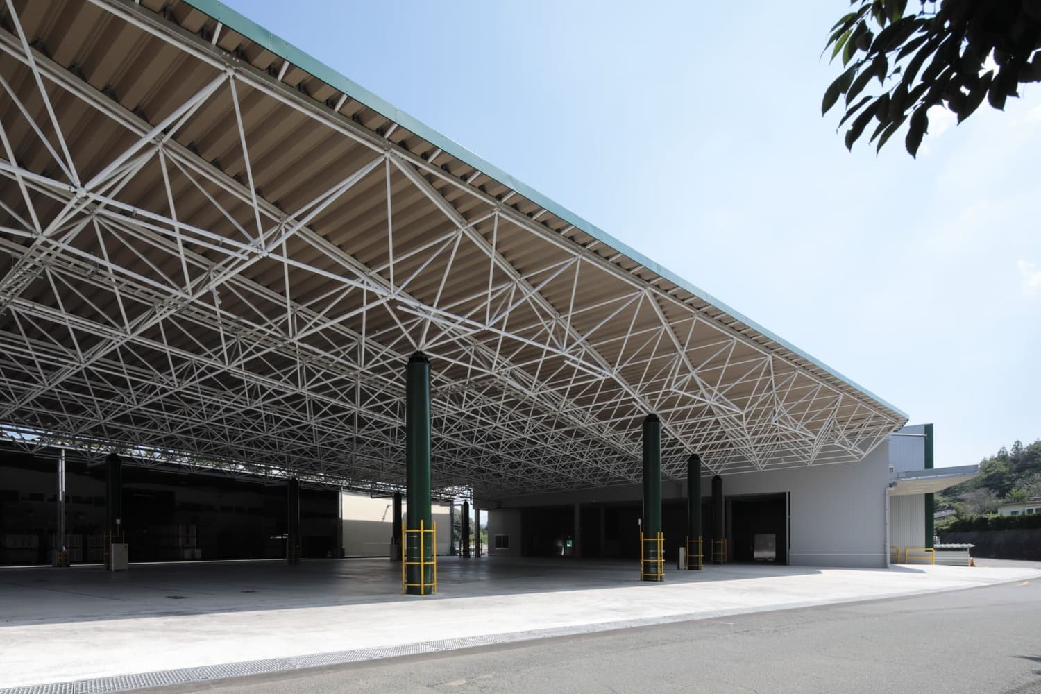 株式会社ヒロタニ 志和工場出荷ヤード